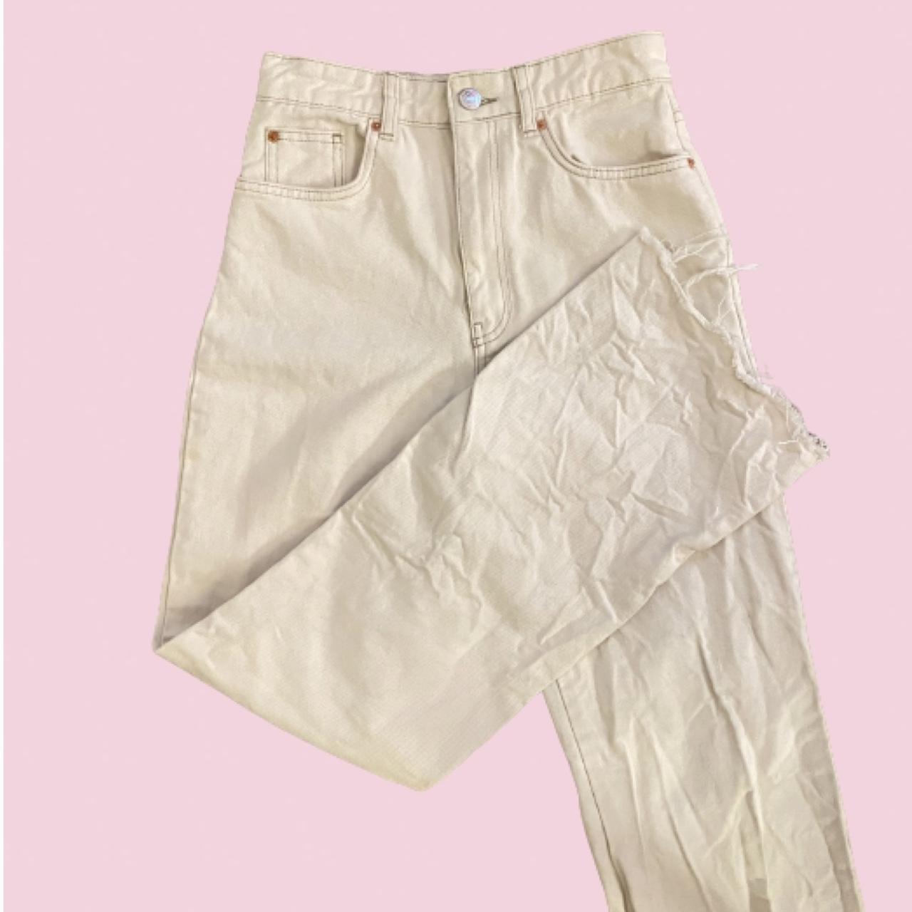 Stradivarius Women's Cream Jeans Depop