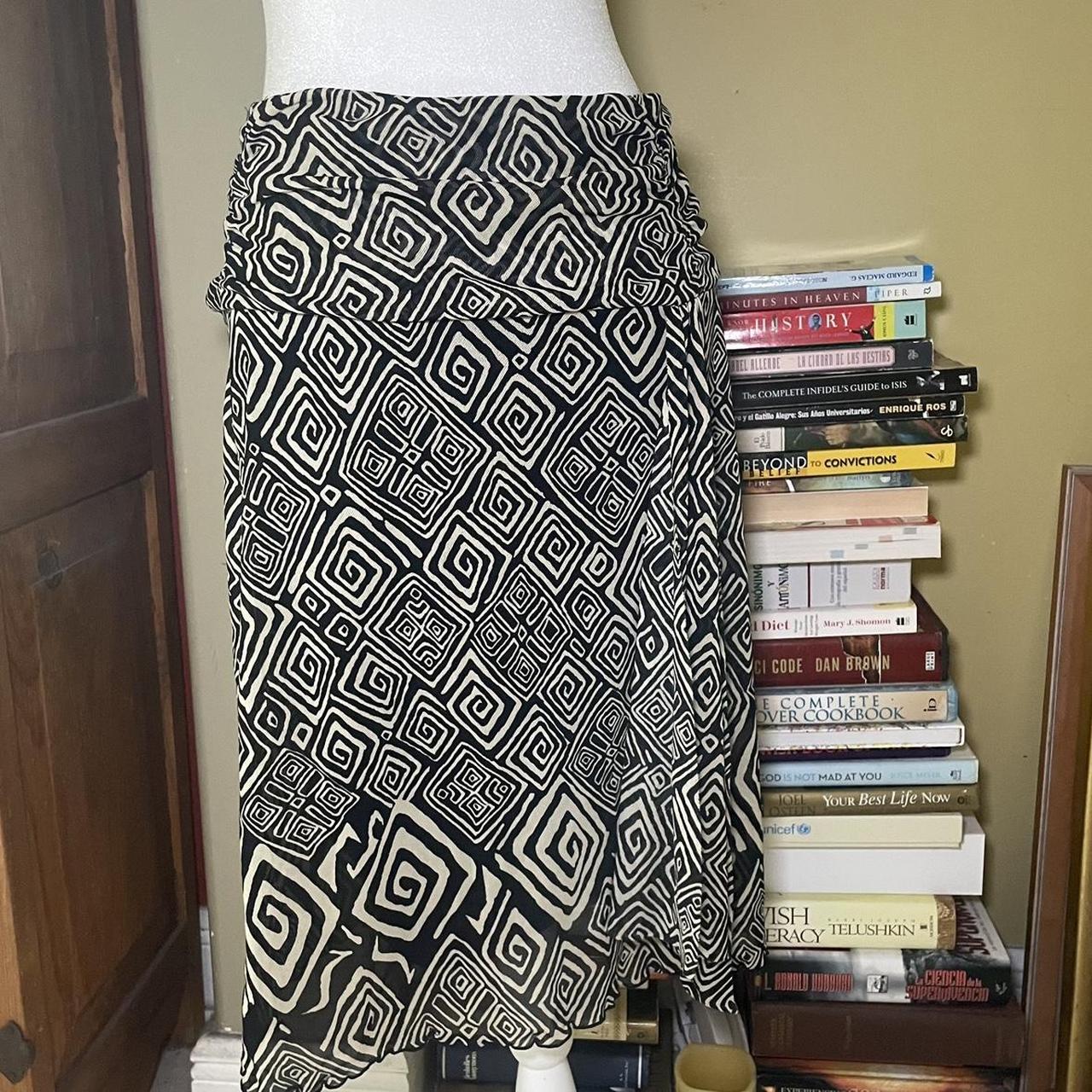 Wrap patterned midi skirt by “W” 🌹🖤 this seems to be... - Depop