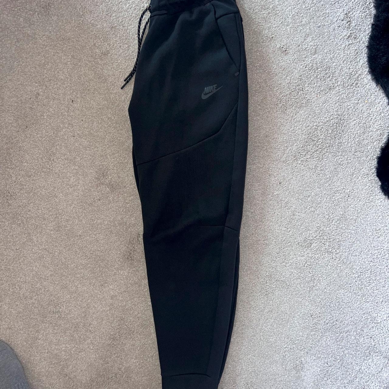 mens nike tech joggers black