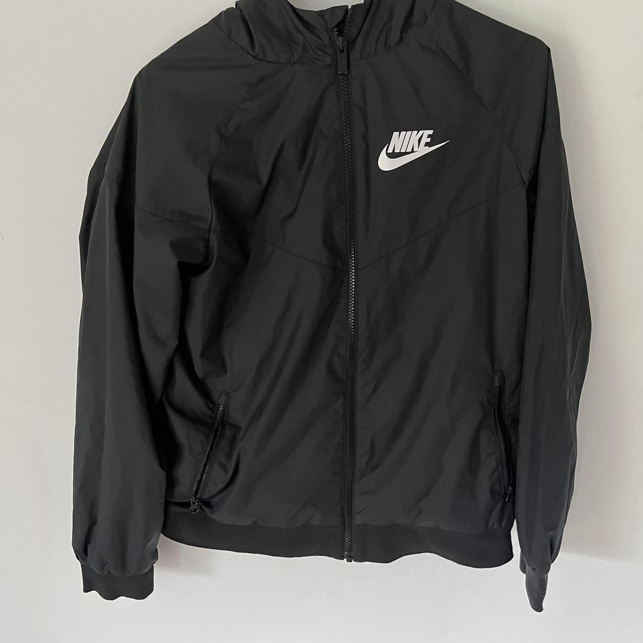 Youth Nike windbreaker Depop