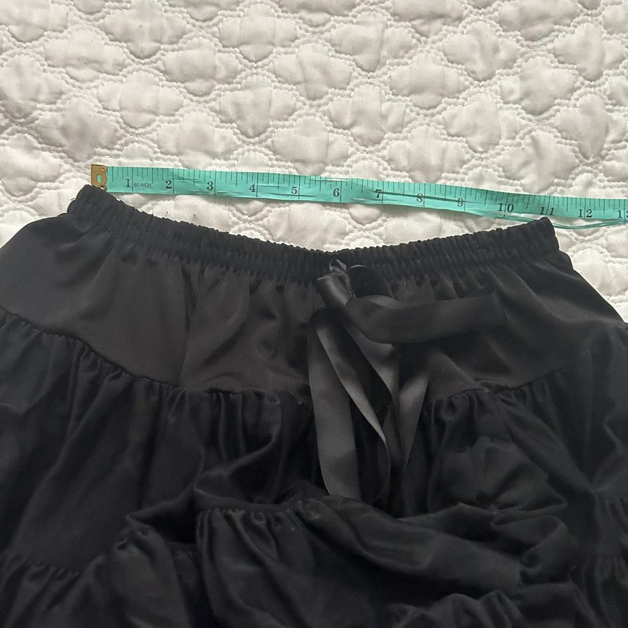 Black ruffle clearance skirt 4 inch