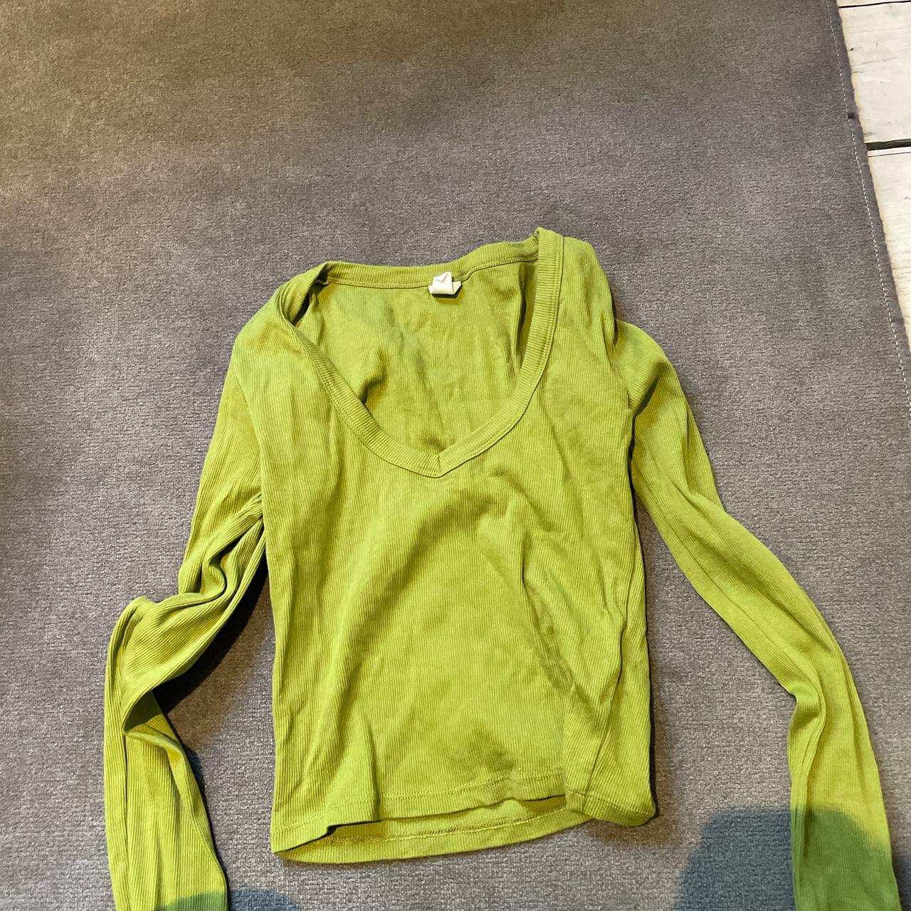 urban outfitters lime green long sleeve cropped top.... - Depop