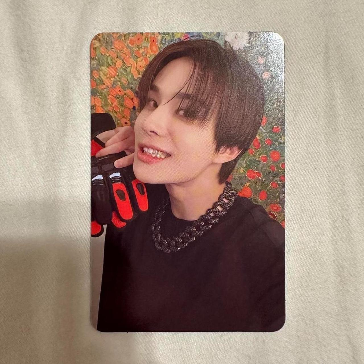 Jungwoo photocard top