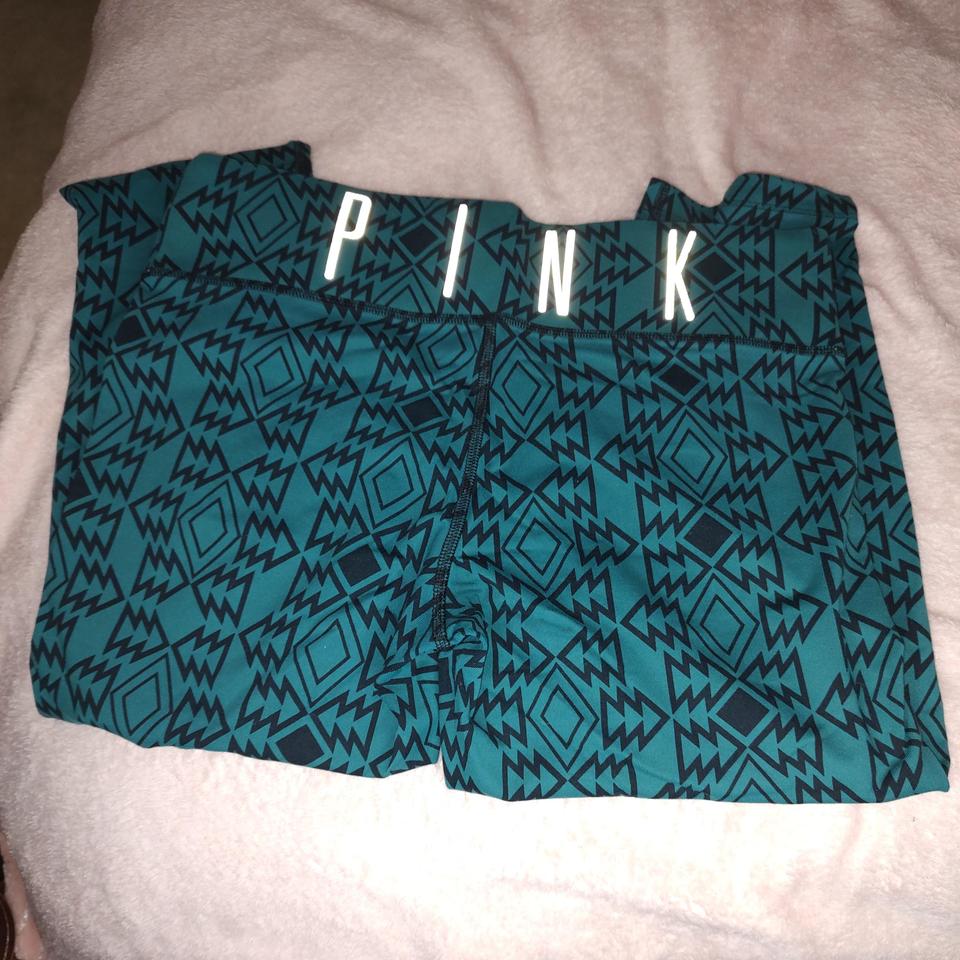 VICTORIA'S SECRET PINK Ultimate Yoga Crop - Depop