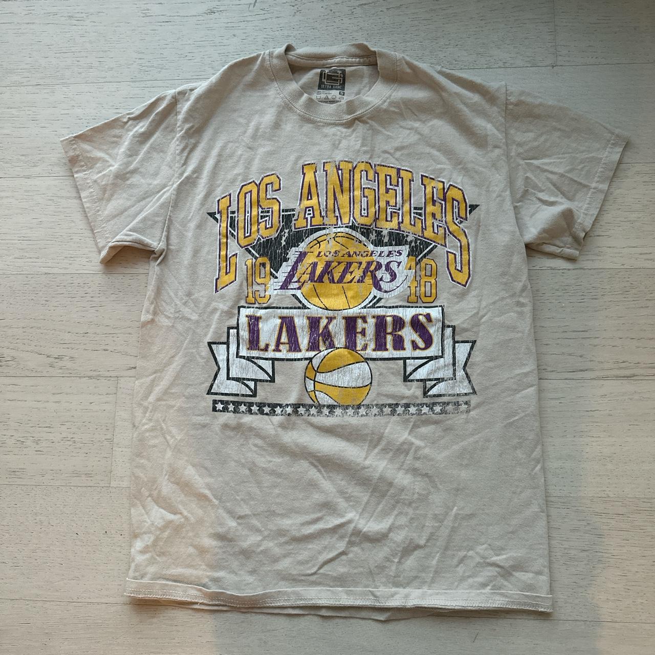 ULTRA GAME Los Angeles Lakers Retro Tee  Urban Outfitters Japan -  Clothing, Music, Home & Accessories