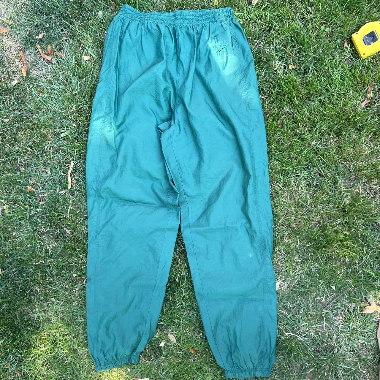 Bot farvestof Selvforkælelse Green Reebok vintage track pants with no stains or... - Depop