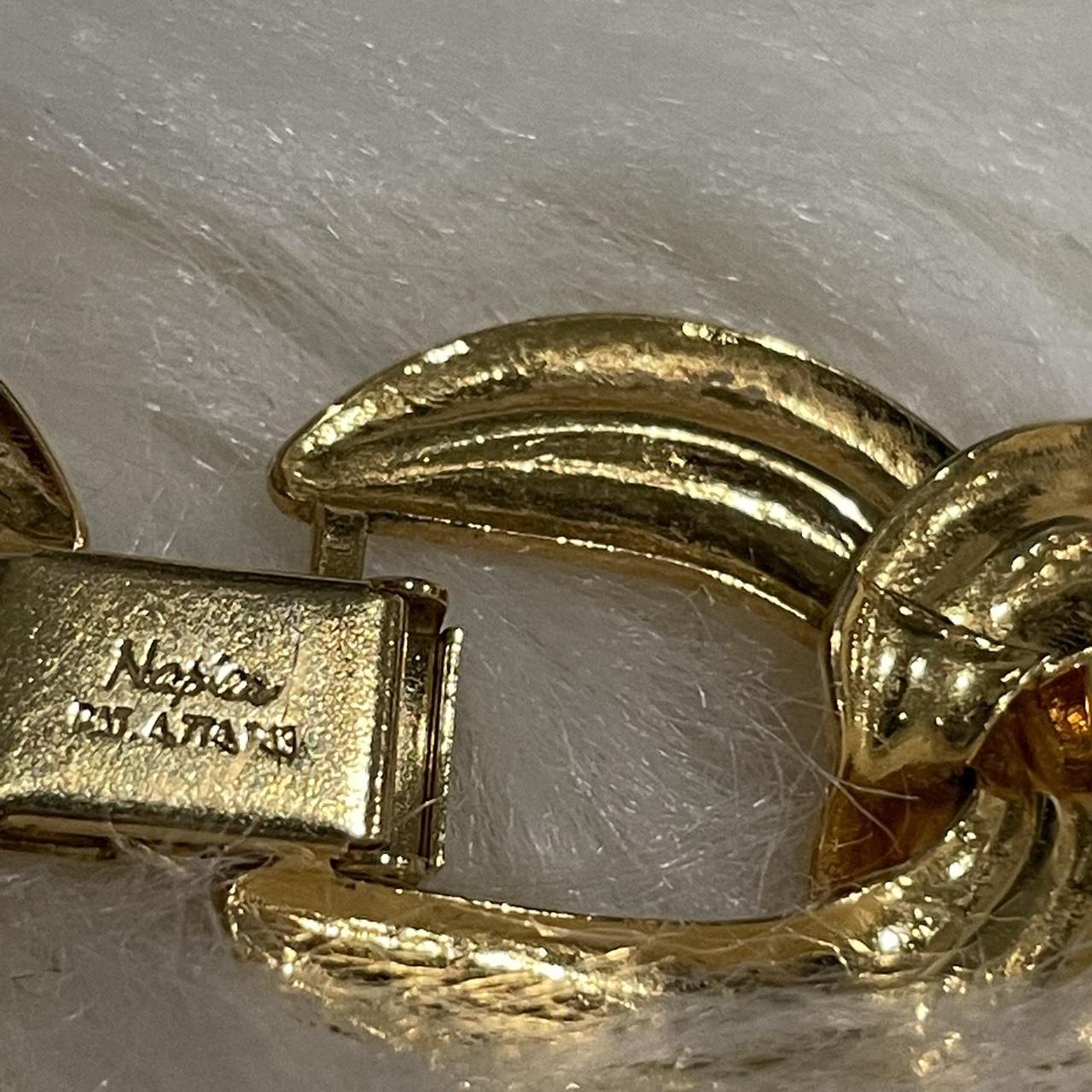 Vintage NAPIER gold lucite seashell necklace – Shopalexandersboutique