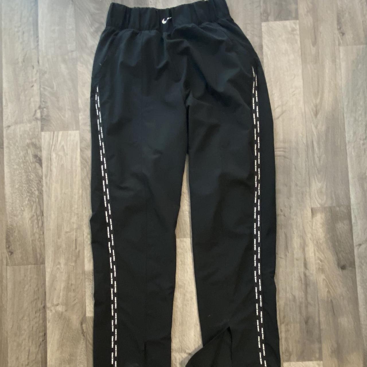 Nike Women's Black and White Joggerstracksuits Depop