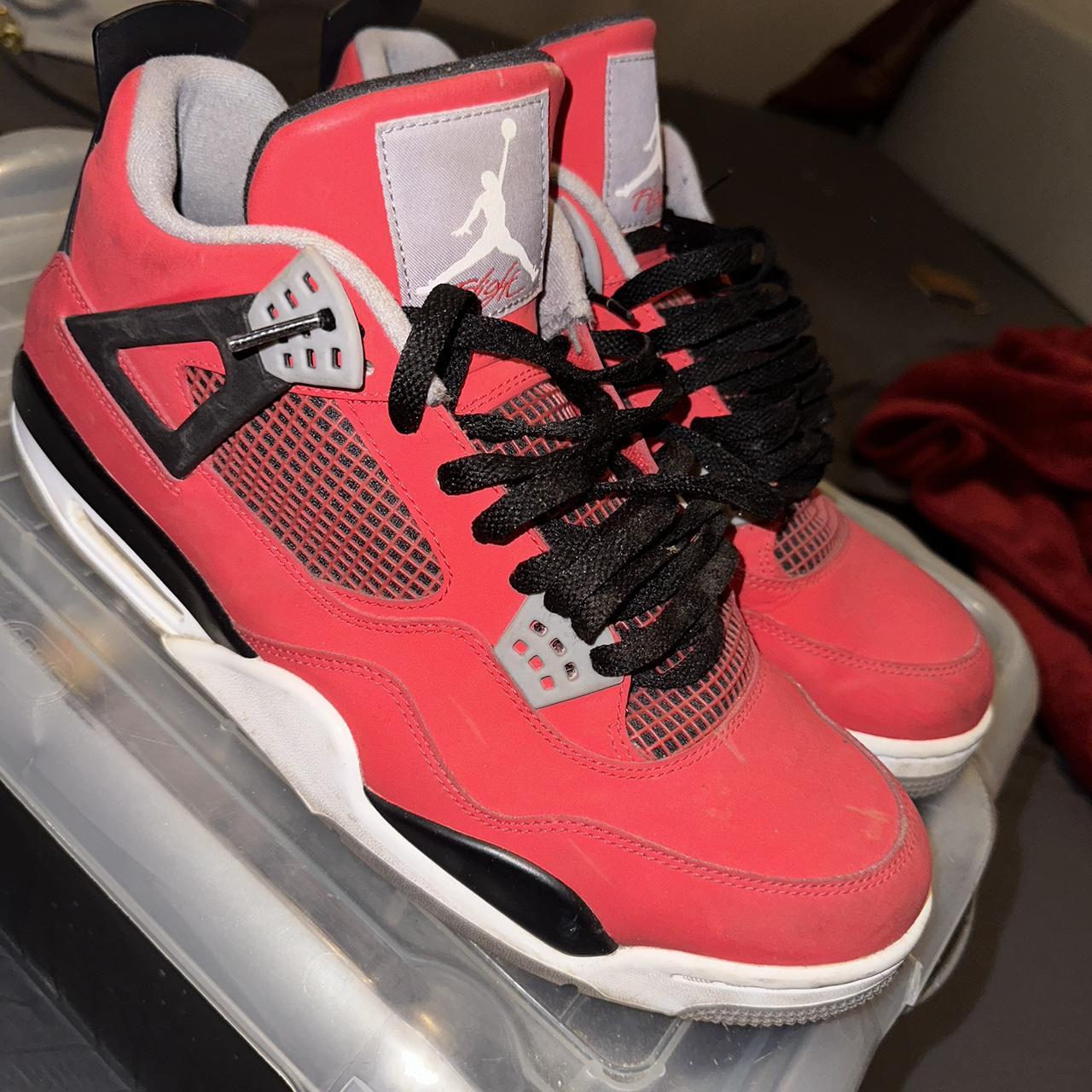 Shoes -Air Jordan sold 4 Retro 'Toro Bravo'