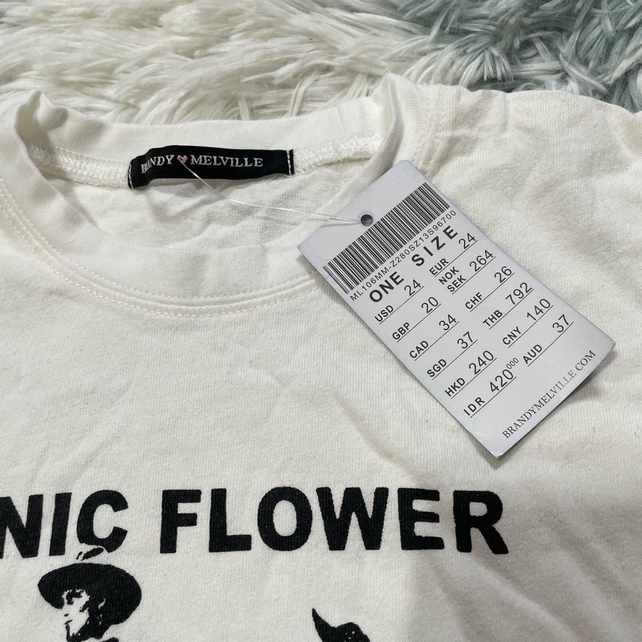 ✉️ : NWT brandy melville sonic flower rides again - Depop