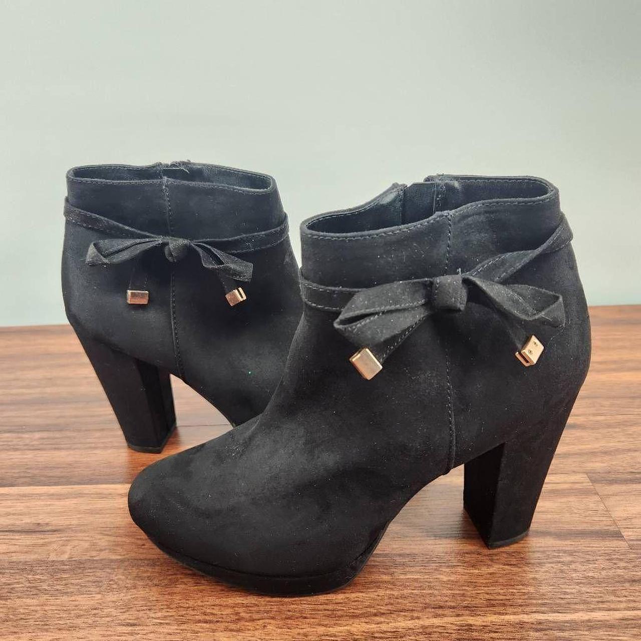 LC Lauren Conrad Leche Women s Ankle Boots Black. Depop