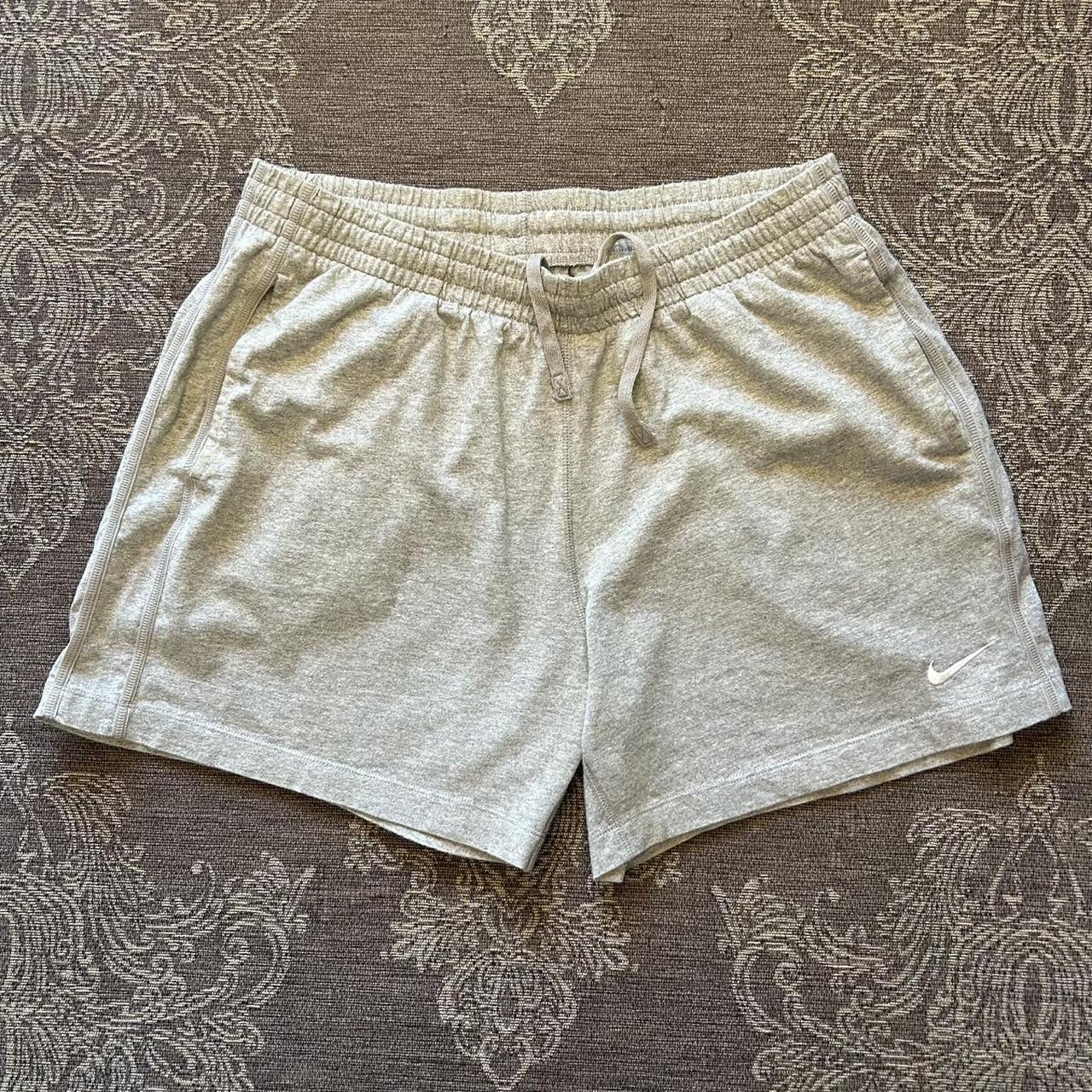 item listed by turntrendz