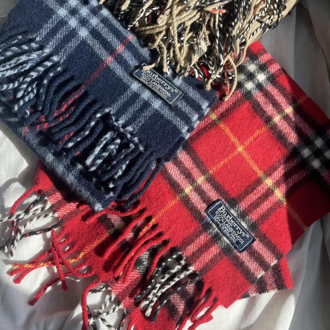 Burberry hotsell scarf depop