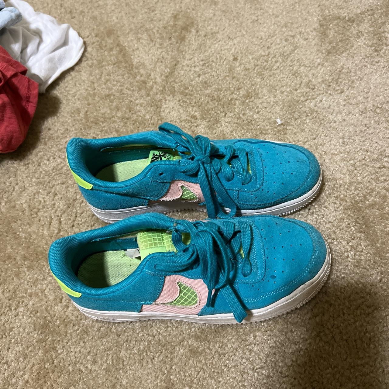 nike women's size 8 in youth