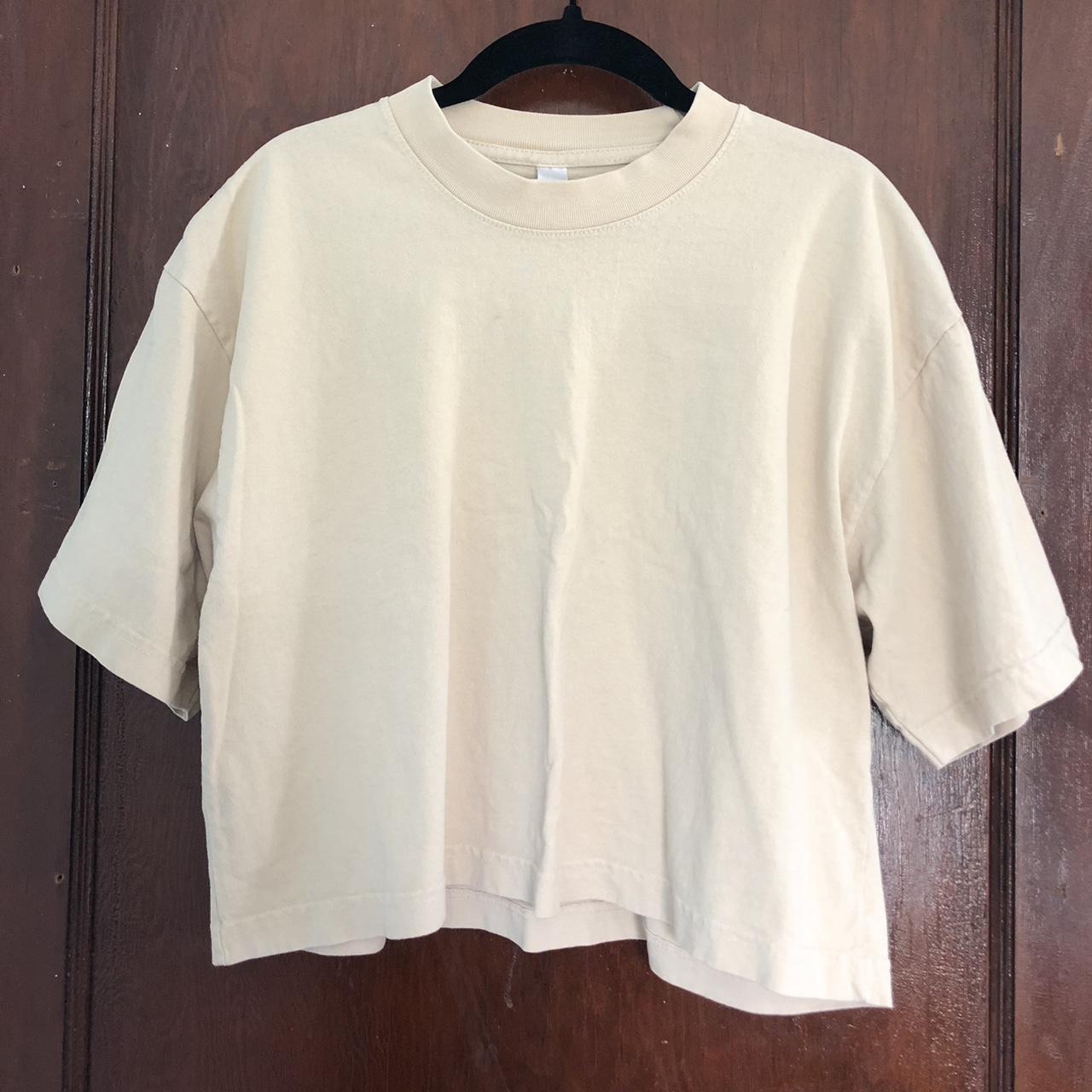 Women's Tan T-shirt | Depop