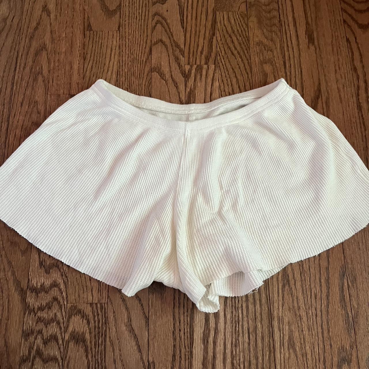 Brandy Melville Women's Shorts White One size – White waffle