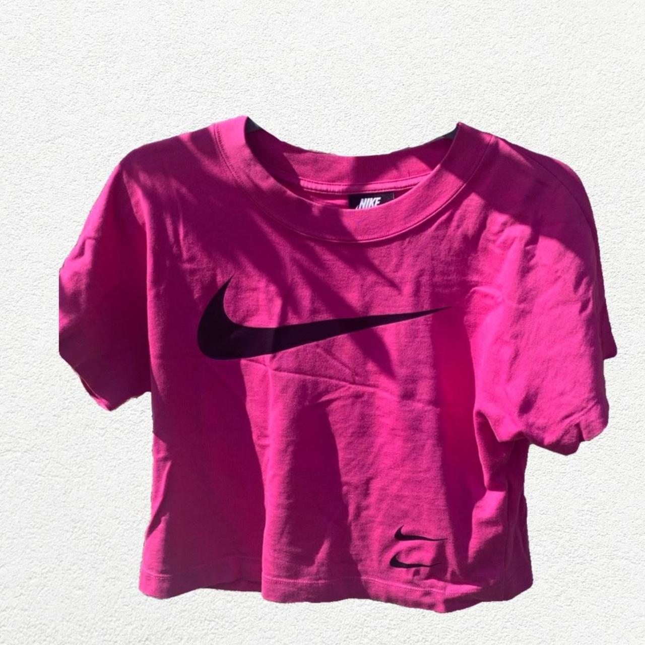 womens hot pink nike shirt