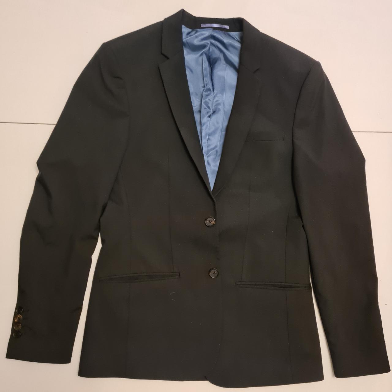 Black men's River Island suit, 36R jacket, 32S... Depop