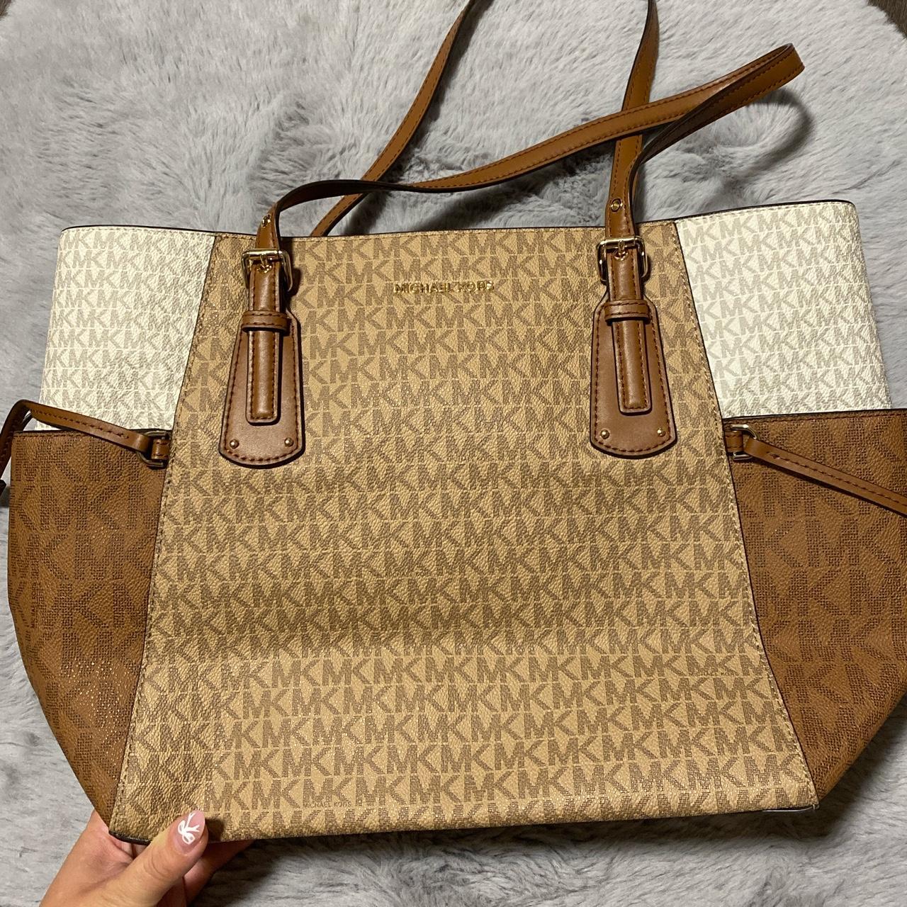 Michael kors best sale macbook tote