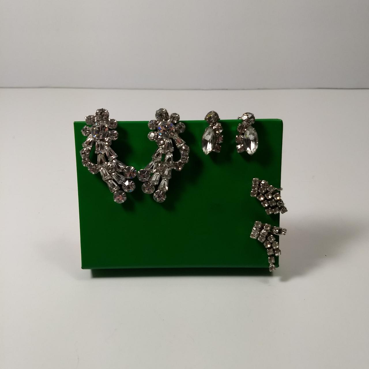 item listed by allthecatsthrift