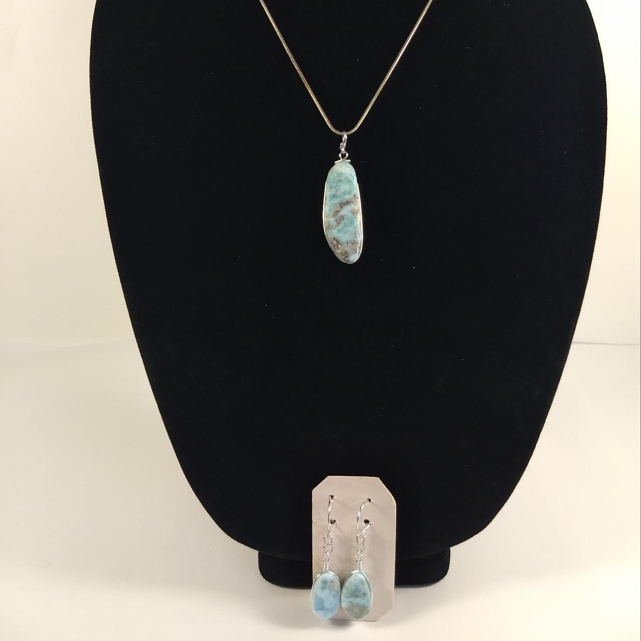 item listed by allthecatsthrift