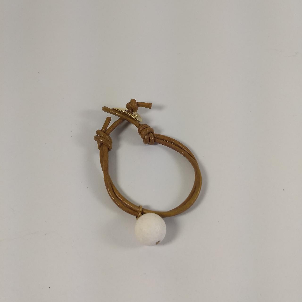 item listed by allthecatsthrift