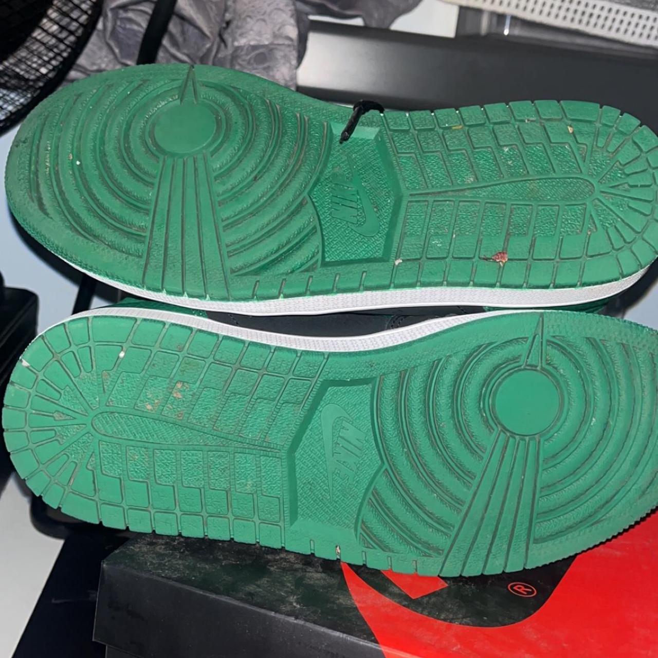 pine green jordan 2.0