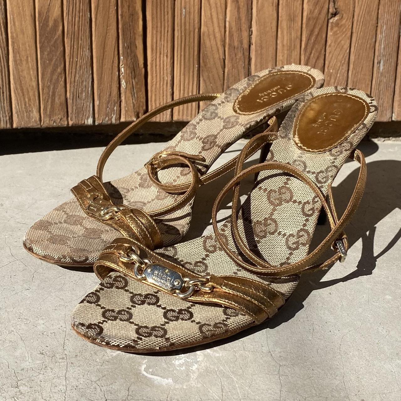 AUTHENTIC GUCCI SANDALS Very good condition Gold... - Depop