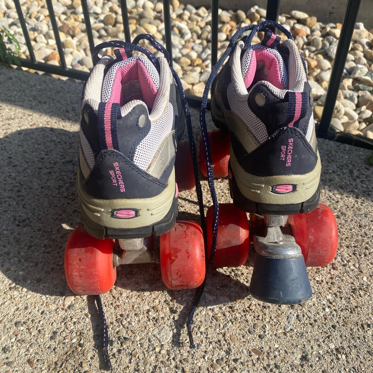 Skecher hot sale roller skates