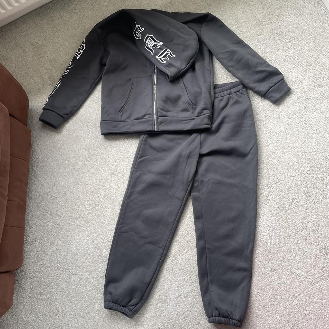 grey graphic shein tracksuit size m - Depop