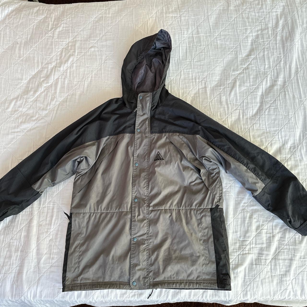 Vintage Nike ACG water resistant (inside layer... - Depop