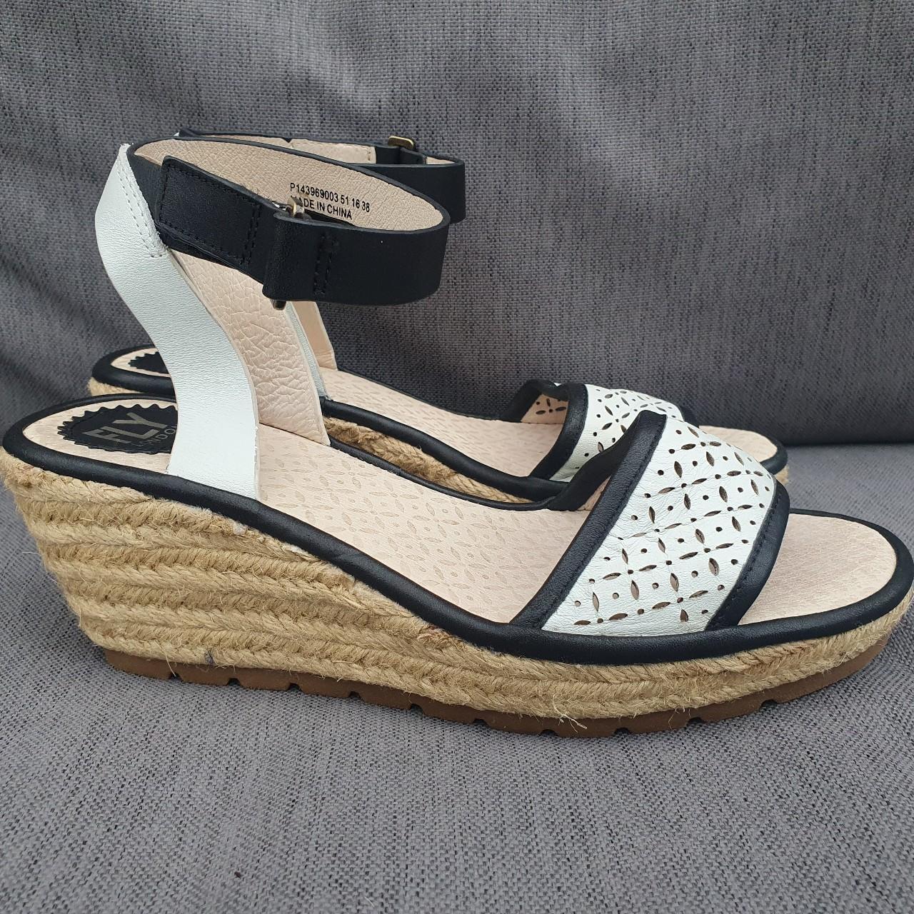 Fly sandals best sale size 5