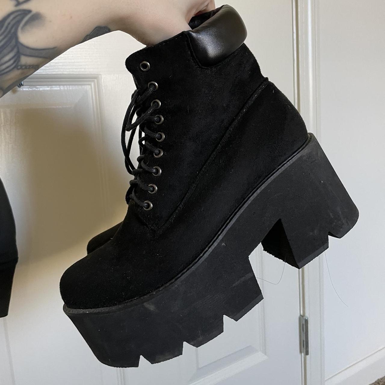 Cute, comfy black faux suede boots 🖤 - Depop