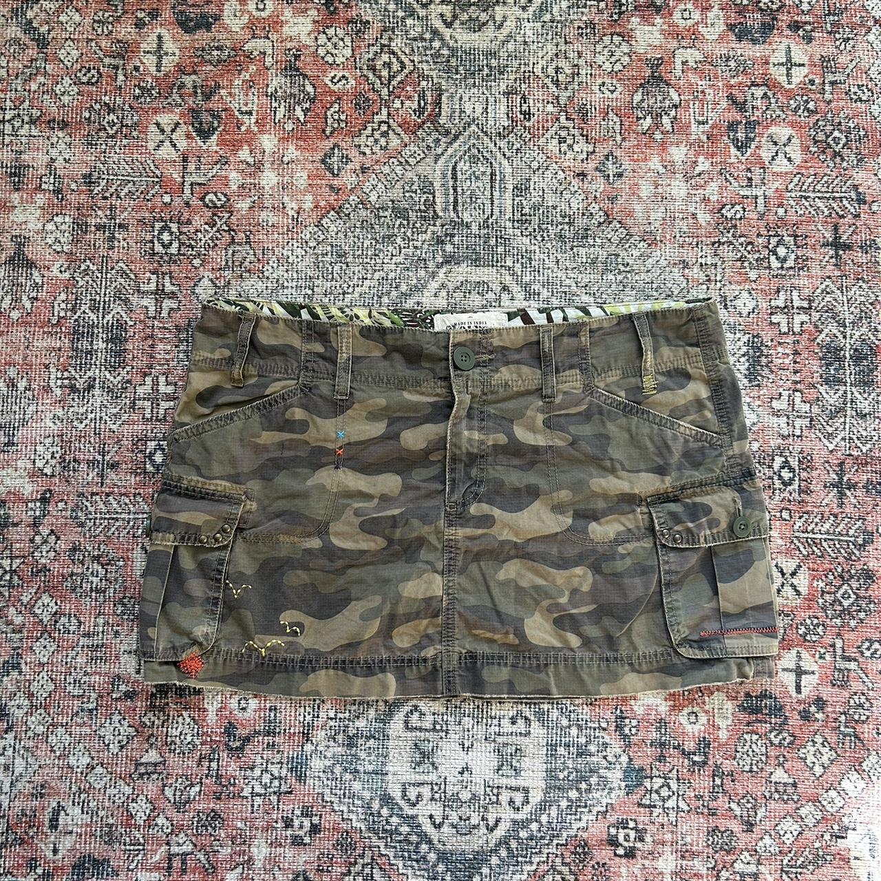 old navy camo low waisted mini skirt. adorable... - Depop