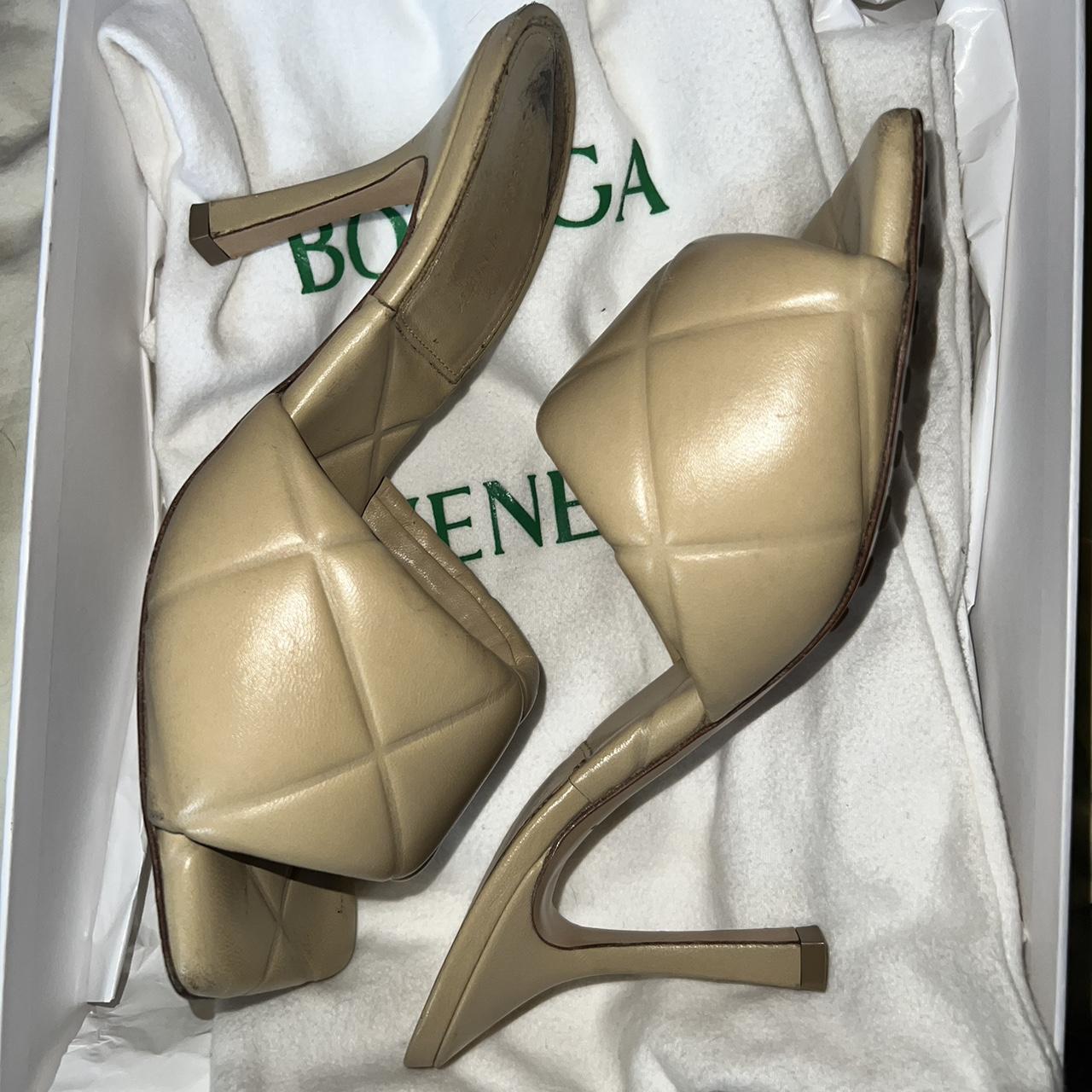 Bottega Veneta Rubber Lido Sandal. Color Cane Depop