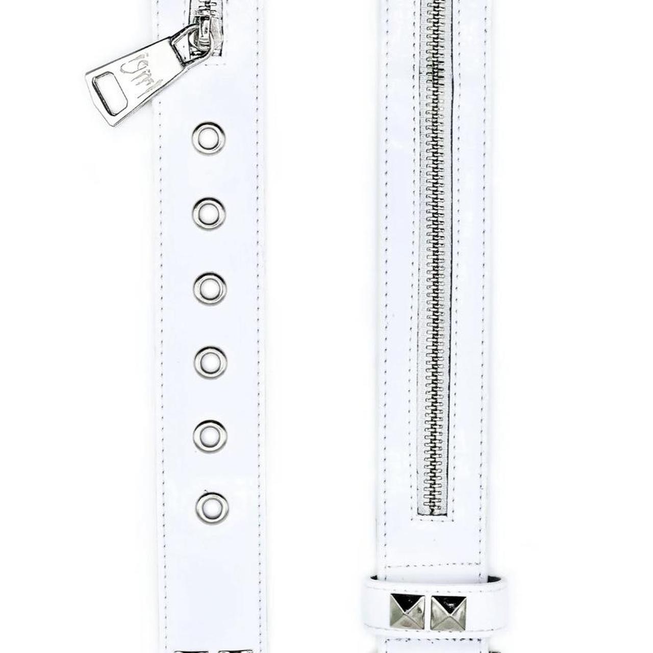 IGIRL WHITE ZIP BELT size ML , belt is about 43... Depop