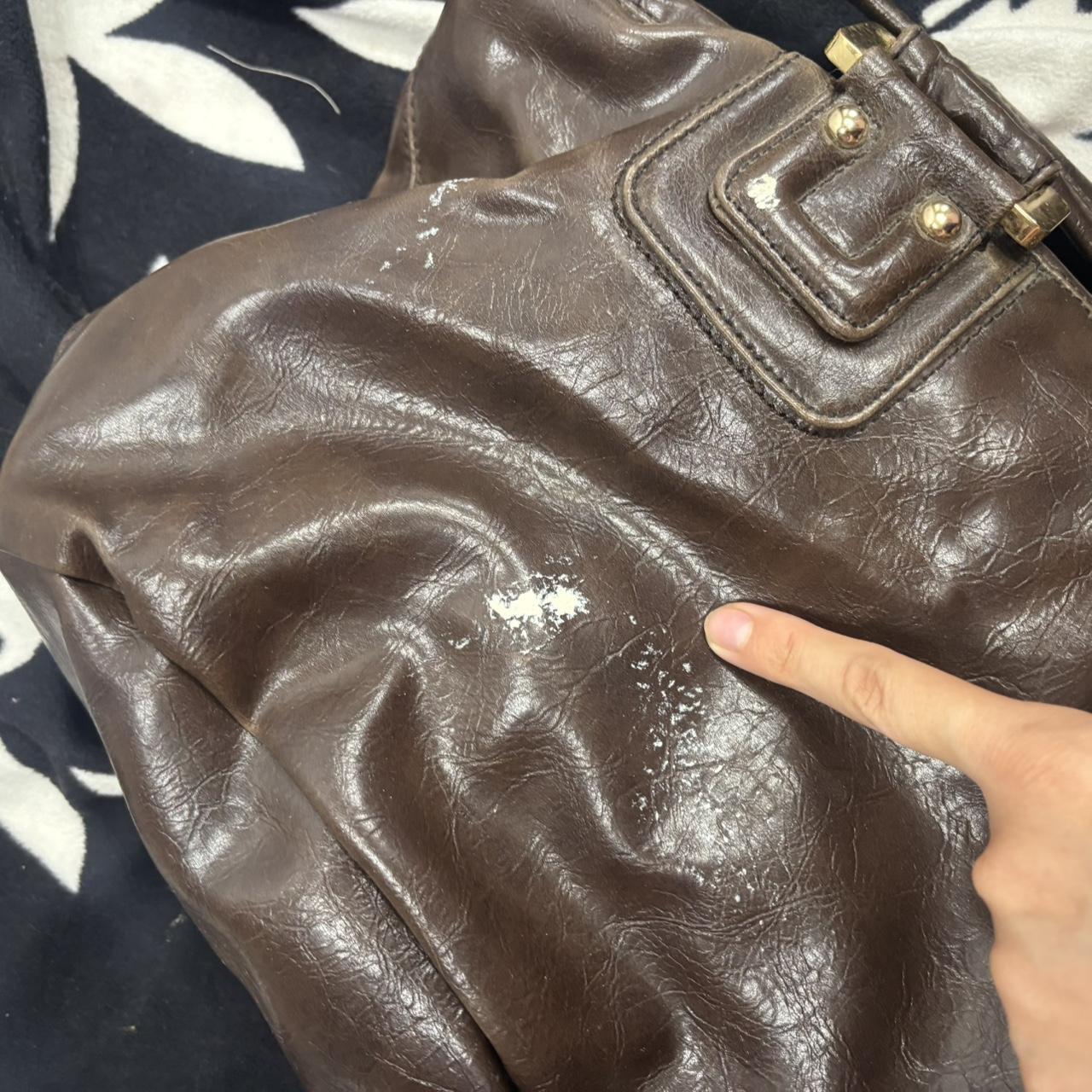 Guess Women's Bag - Brown – Brown Guess bag with … - image 5