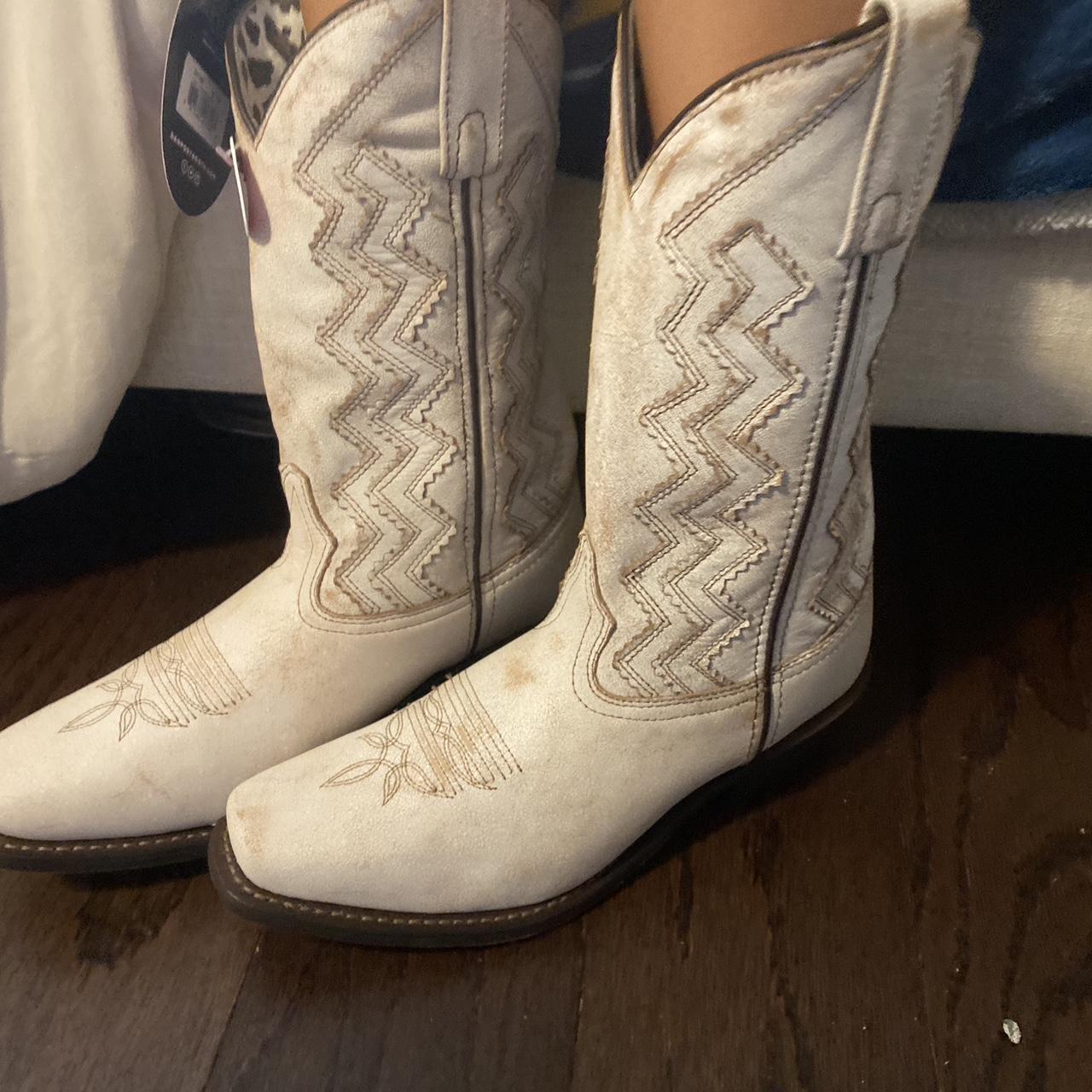 White hotsell laredo boots