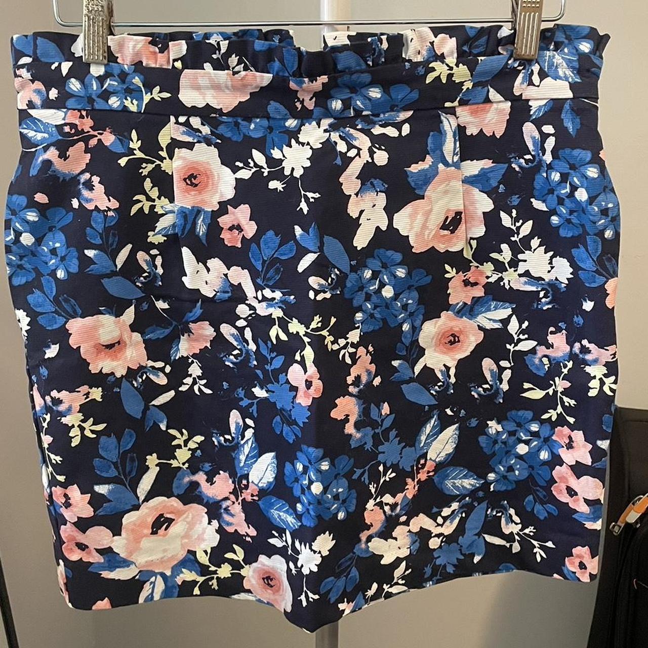 Tokito blue floral mini skirt Size 14 (can fit size... - Depop