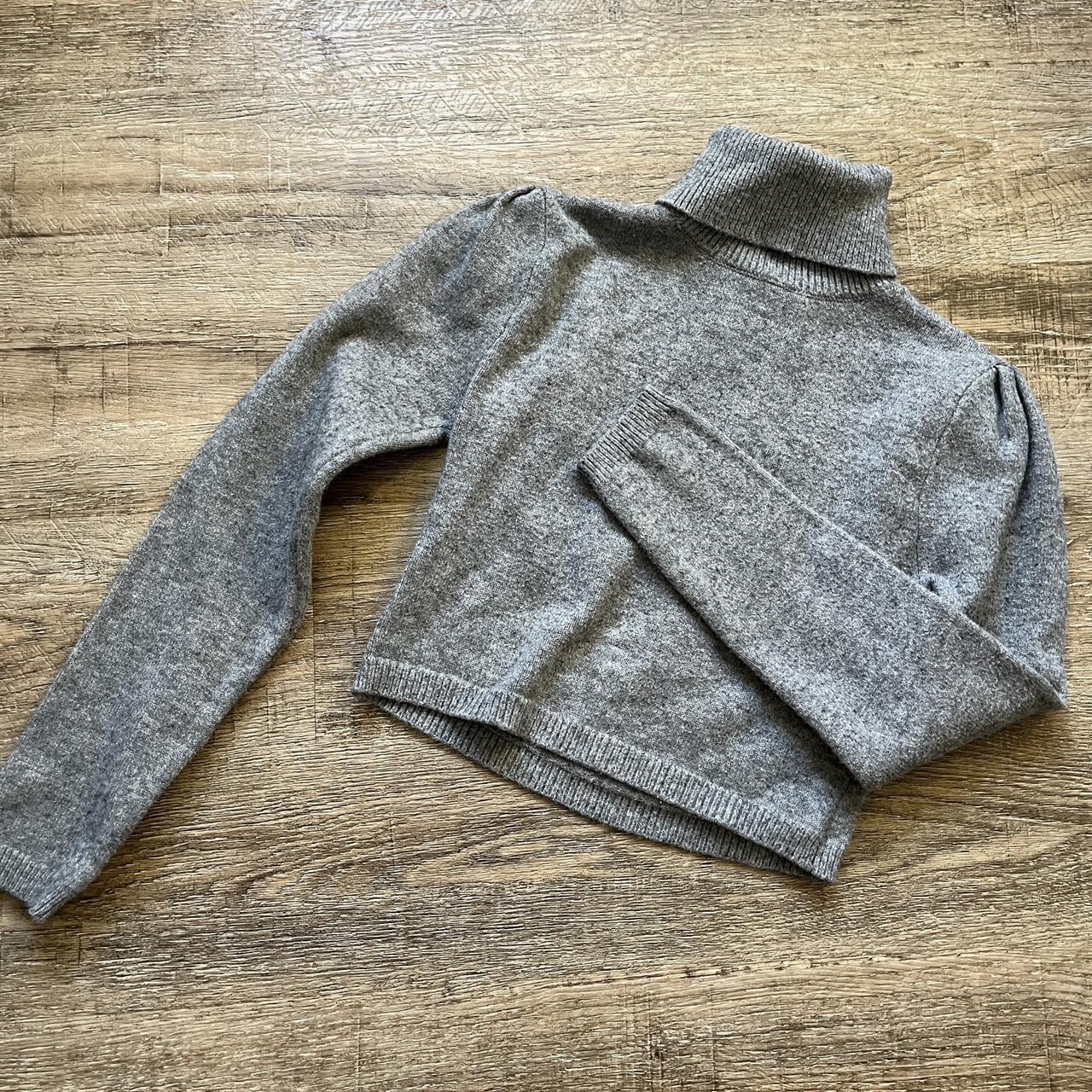ﾟﾟ･ ʚ♡ɞ ʚ♡ɞ ﾟﾟ･｡ Cropped grey turtle sweater