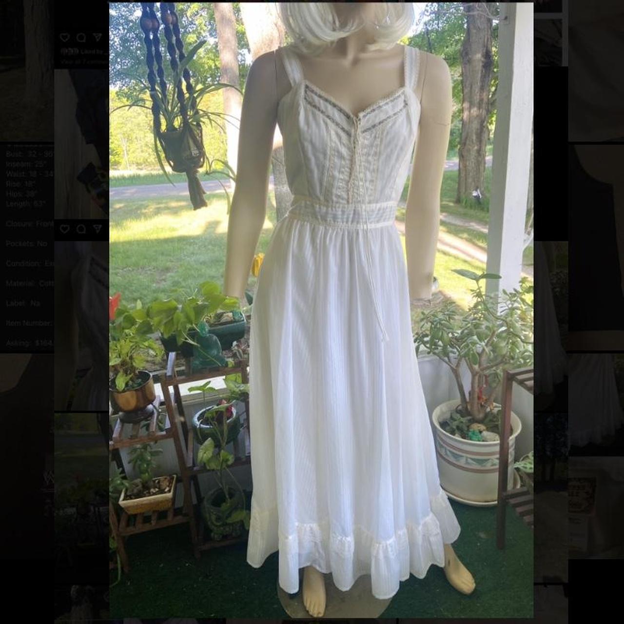 Gunne Sax Women's White Dress | Depop