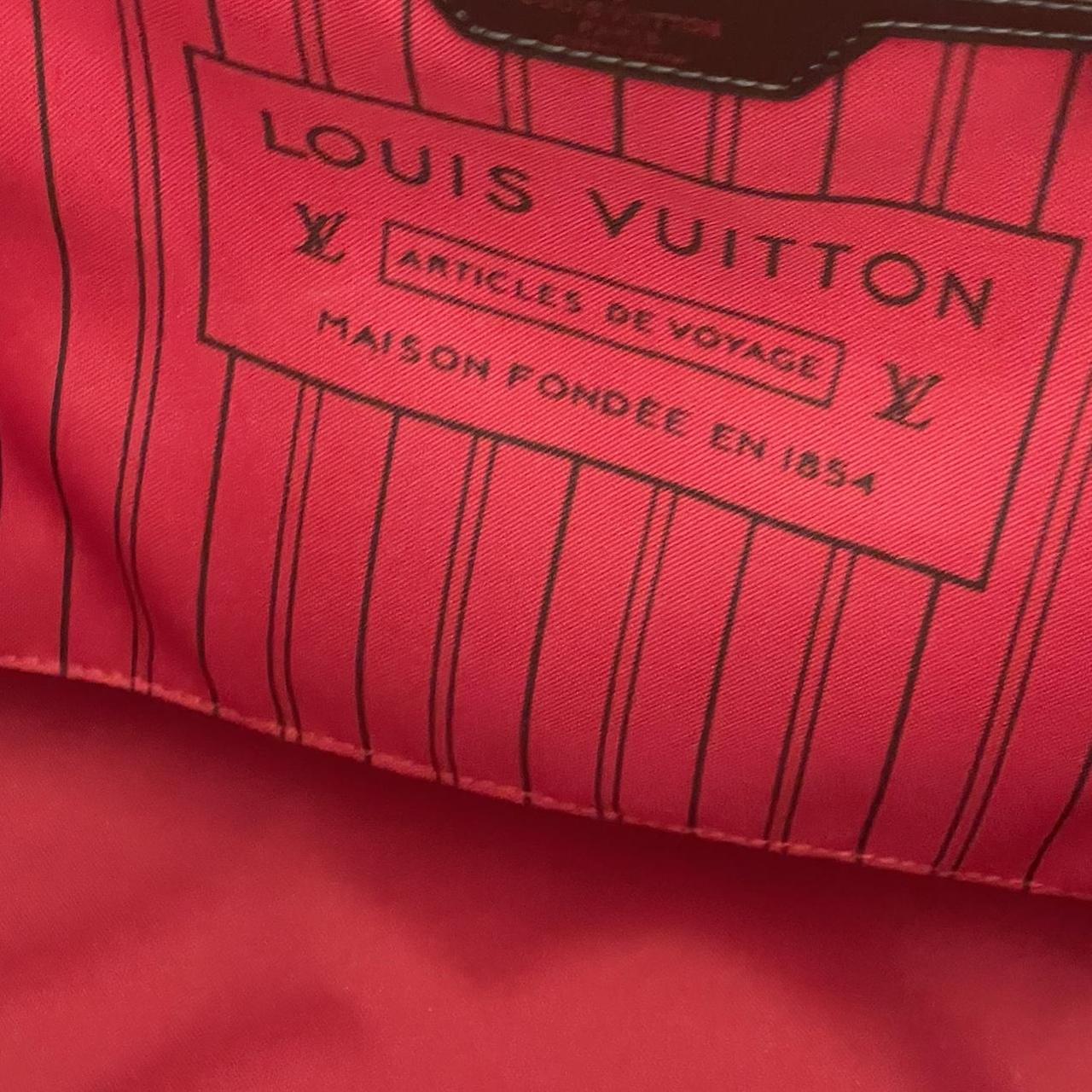 Louis Vuitton Bag- slightly damaged straps - Depop