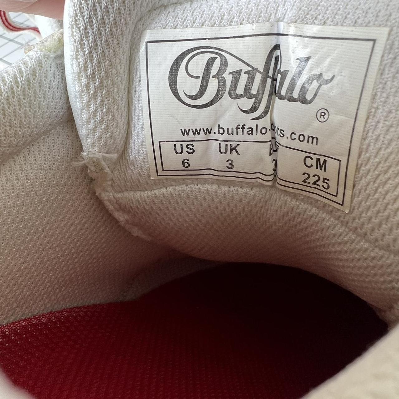Buffalo London Women's Red and White Trainers (4)
