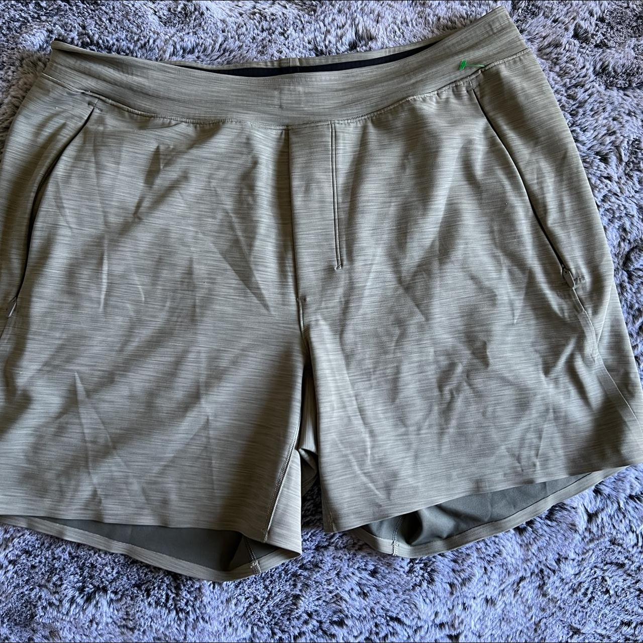 Lululemon Men's Grey Shorts Depop