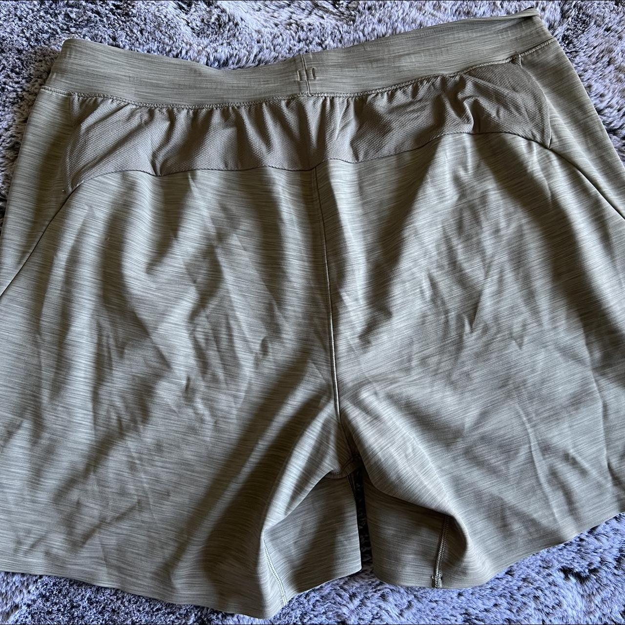 Lululemon Men's Grey Shorts Depop