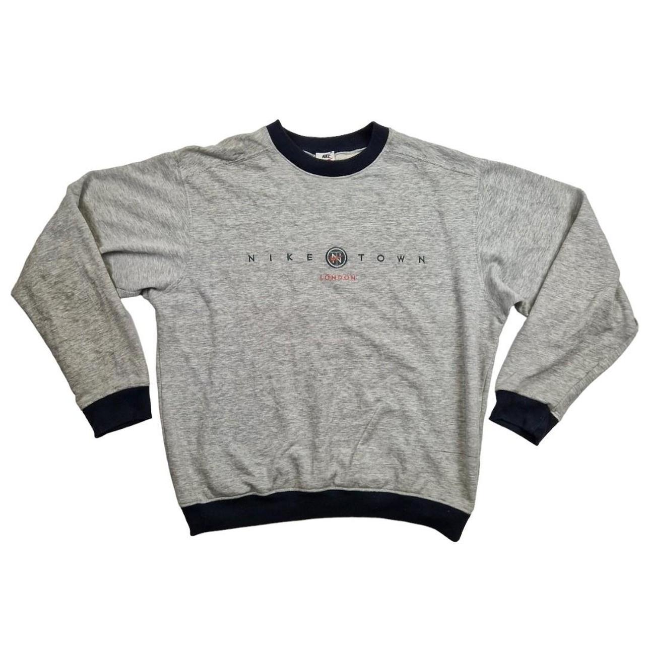nike town sweatshirt