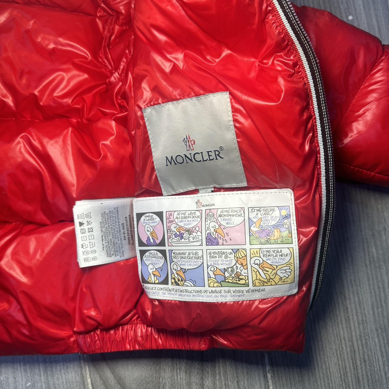 MONCLER 赤 リバーシブルフード付きジャケット 104cm Toddler Moncler 
