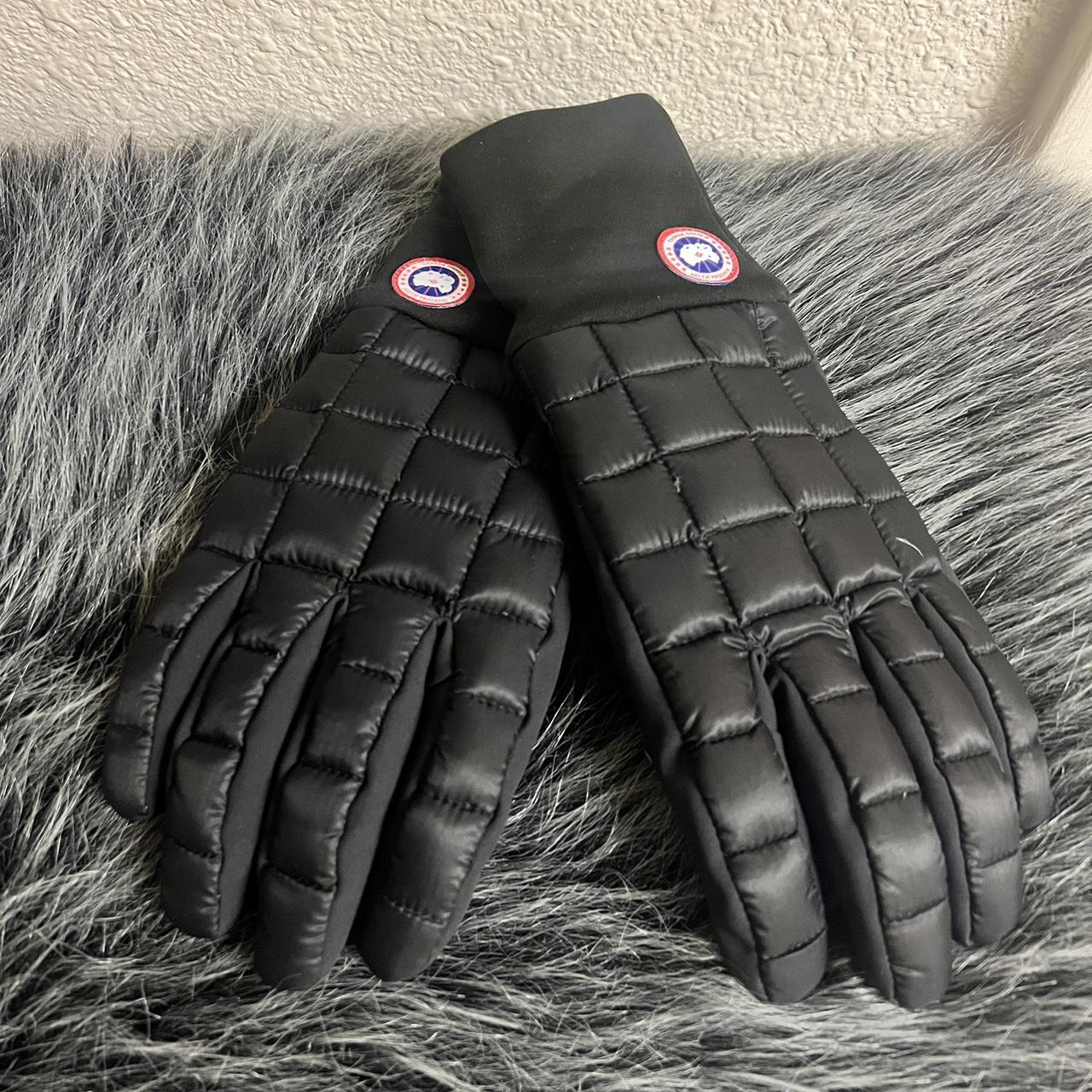 Canada Goose Women's Black Gloves Depop