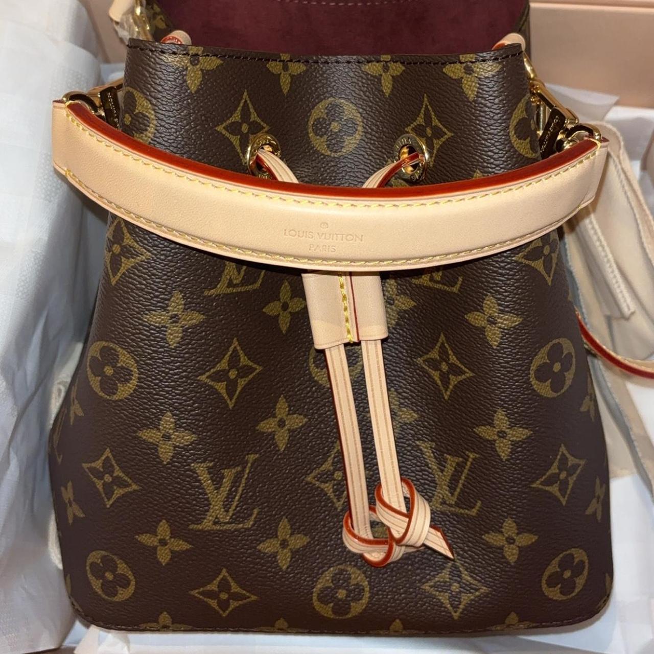 Louis Vuitton NéoNoé BB Never been Depop