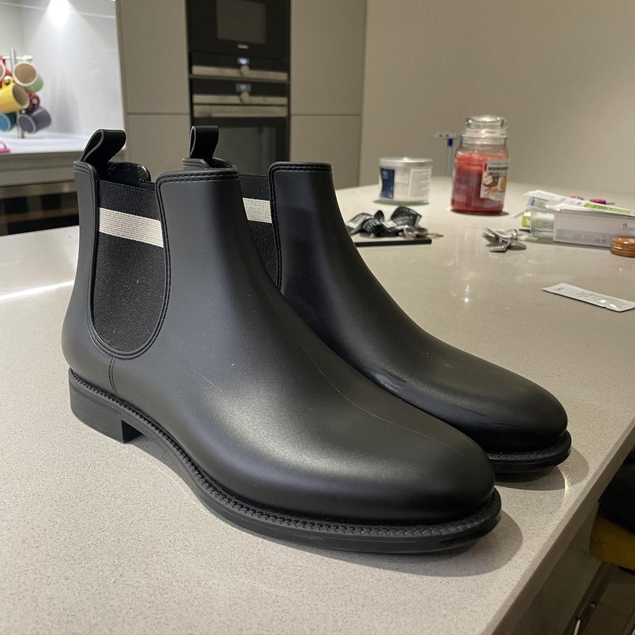 bally men's cubrid chelsea boots